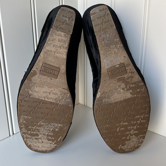 Toms Black Velvet Peep Toe Wedge Heels Slip On Sandals Size 9.5 - Picture 10 of 11